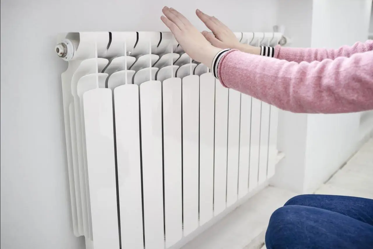 Come rendere più calda una stanza senza accendere il riscaldamento?