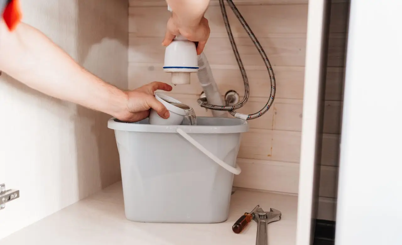 Quando conviene rifare l’impianto idraulico? I segnali da non sottovalutare