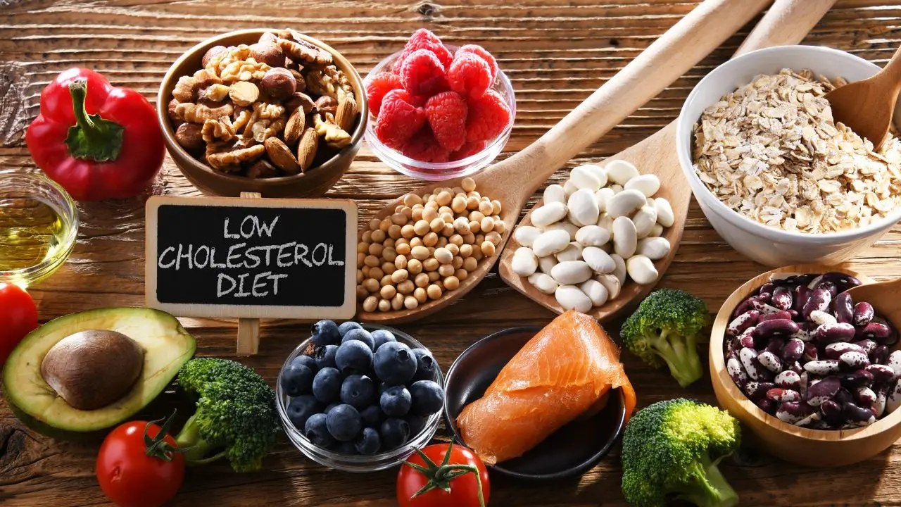 Colesterolo LDL sotto accusa: i cibi alleati per abbassarlo naturalmente