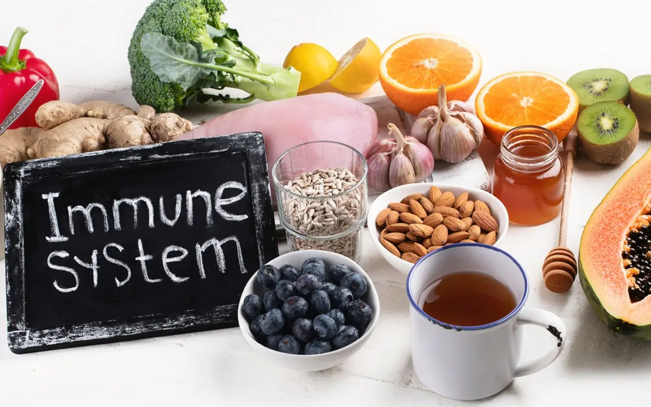 Cosa fare per alzare le difese immunitarie? I consigli pratici